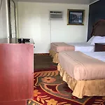 Sunset Inn (Adults Only)