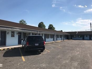 Sunset (adults Only) Motel